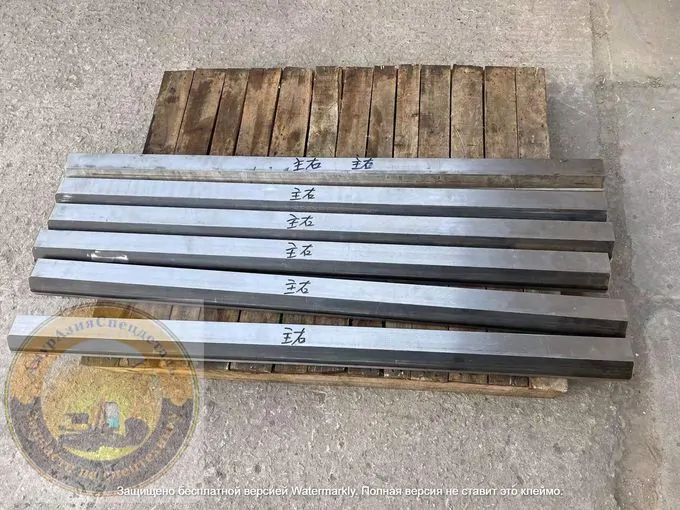 Пластина правого вибратора 201322516 в наличии в интернет-магазине «АмурАзияСпецдеталь»